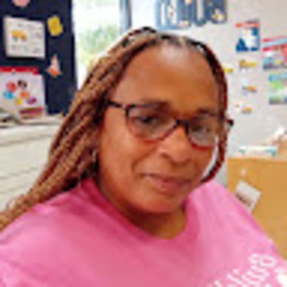 Meet your Posher, Courtney - Picture 1 of 1